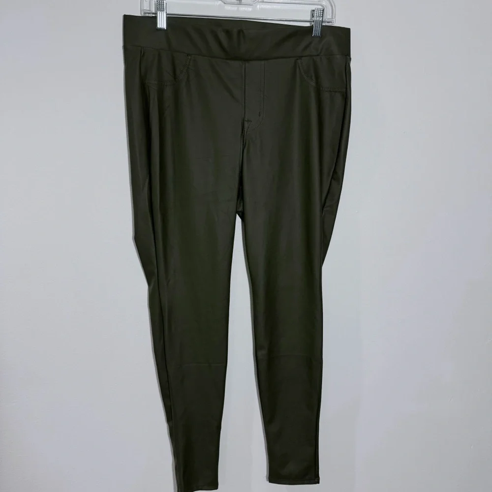 NWT Torrid Full‎ Length Signature Waist Faux Leather Legging Green Size 1X 14/16